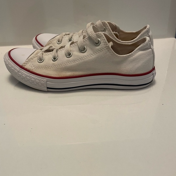 Converse White and Red Sneakers Classic Canvas Design size 3 - Picture 4 of 6